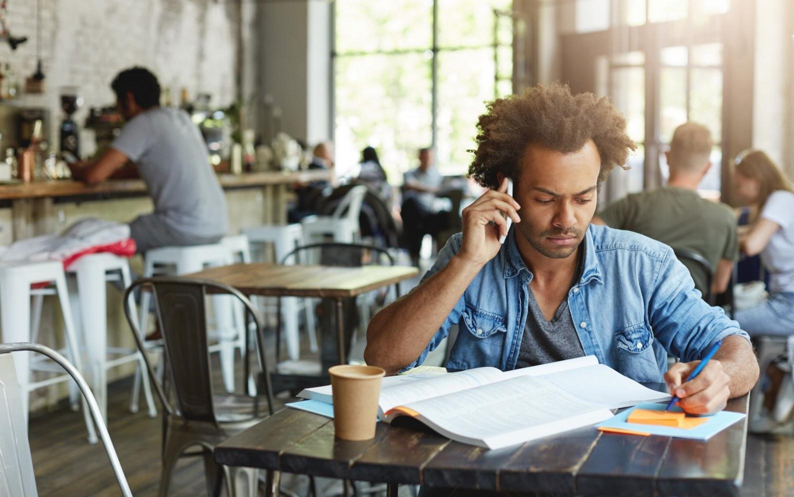 Moderne Lernatmosphäre in unseren Schulungsräumen
